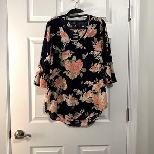 Rue 21 floral blouse🎃
